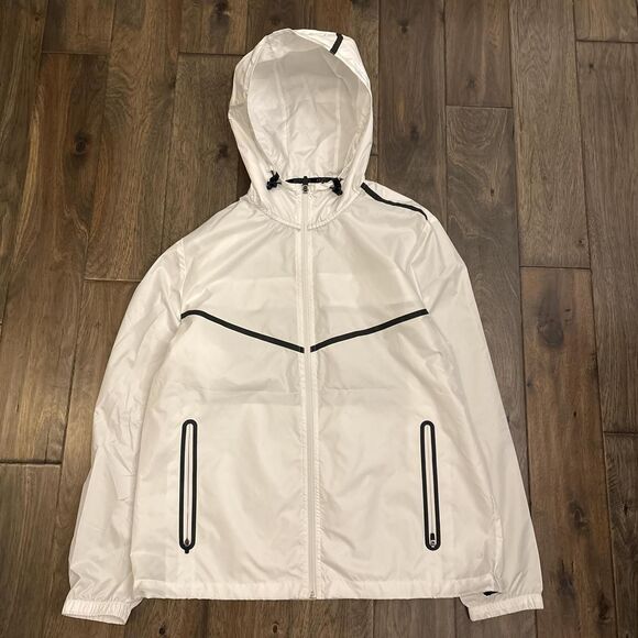 Xersion Men's White and Black Jacket - Picture 1 of 4